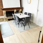 Charmante Maison Avec Jardin De 300 M2 Proche Vieille De