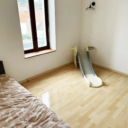 شقة Charmante Maison Avec Jardin De 300 M2 Proche Vieille De بولون-سور-مير