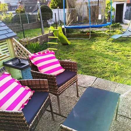 Charmante Maison Avec Jardin De 300 M2 Proche Vieille De Apartamento