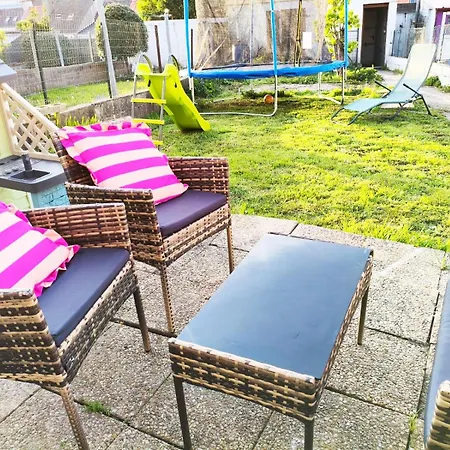 Charmante Maison Avec Jardin De 300 M2 Proche Vieille De